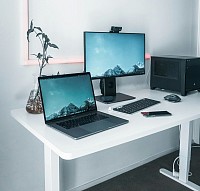 PNL Technology Service. Photo Credit: Unsplash